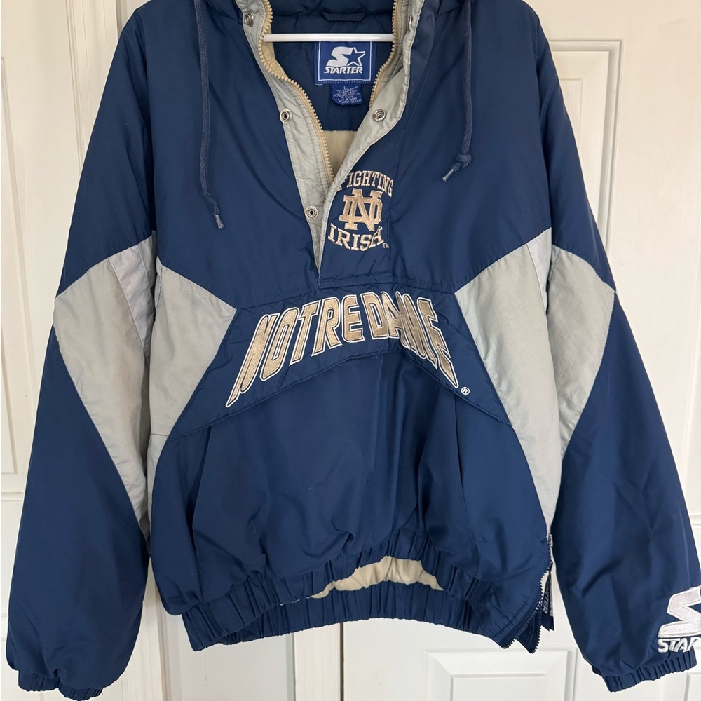 Notre Dame 90‘s STARTER Navy and Tan Hooded Pullover Jacket